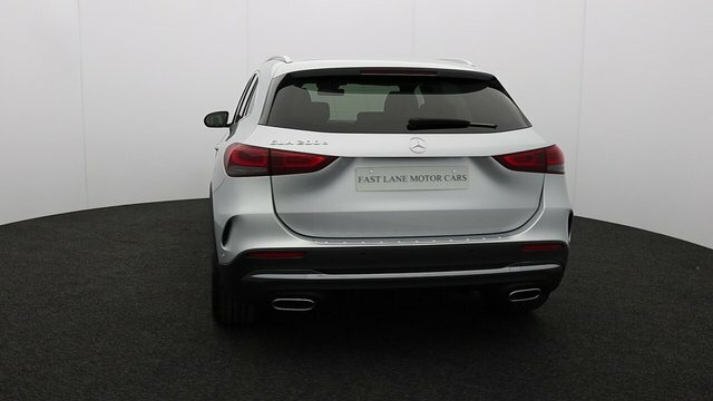 Mercedes-Benz GLA Class 2.0 Gla200d Amg Line Executive Suv 8G Silver #6