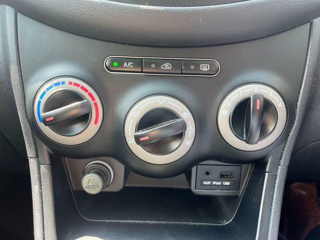 Hyundai I10 2011 Hyundai I10nbsp1.2 Active Euro 5 20Tax White #24
