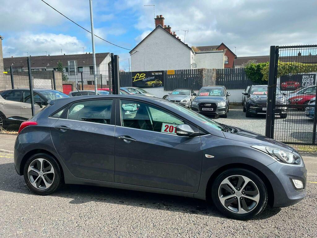 Hyundai I30 1.6 Crdi Blue Drive Se Dct Euro 6 S S Grey