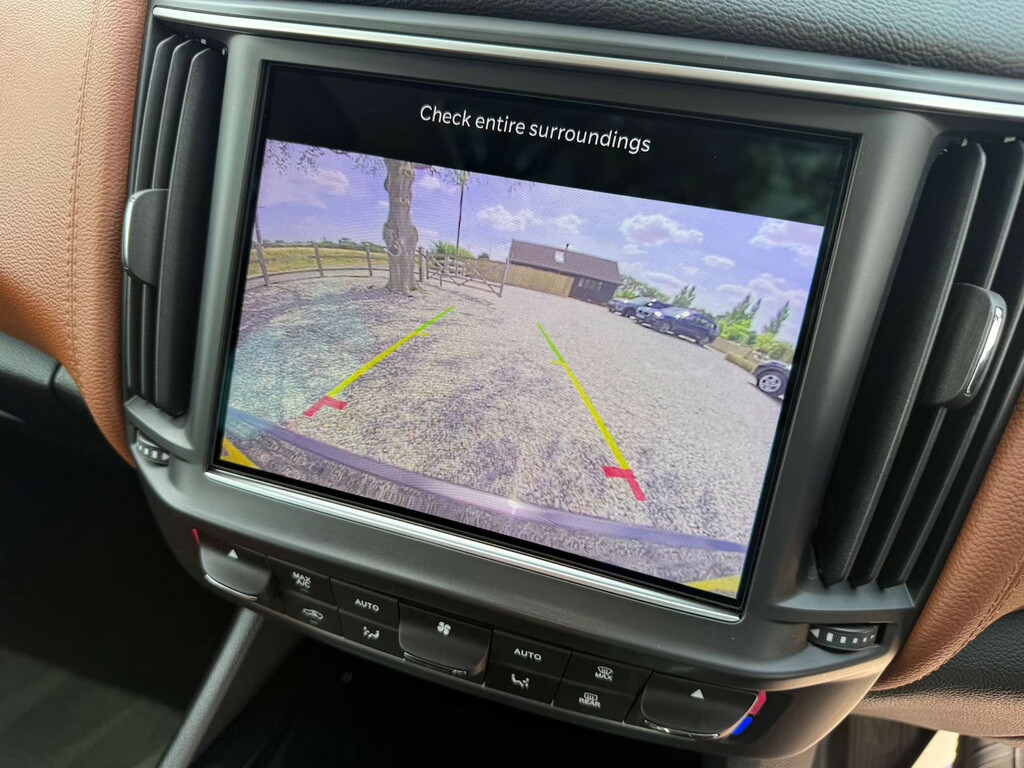 Maserati Levante Modena  #23