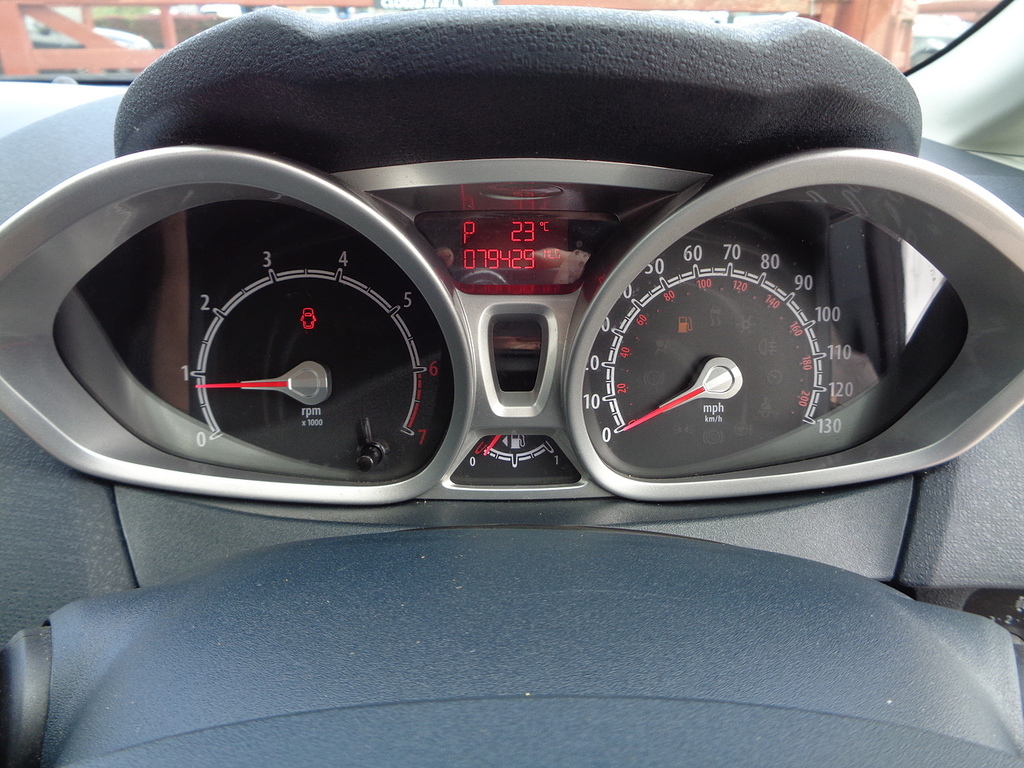 Ford Fiesta Titanium Silver #5