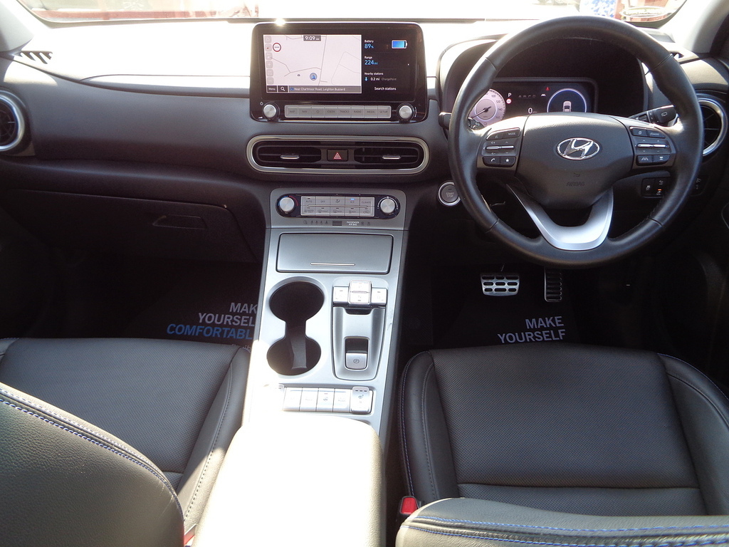 Hyundai Kona Ultimate Black #3