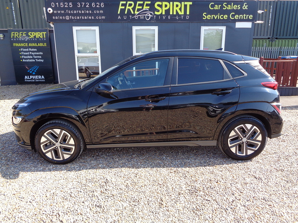 Hyundai Kona Ultimate Black #6