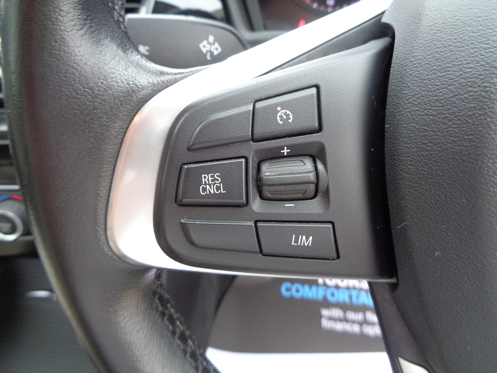 BMW X1 2L Xline Silver #9