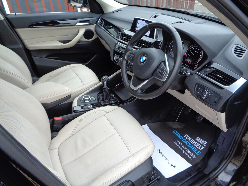 BMW X1 2L Xline Silver #7