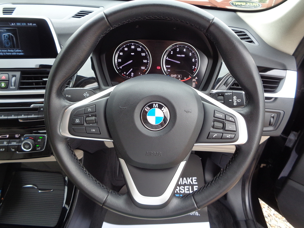 BMW X1 2L Xline Silver #8