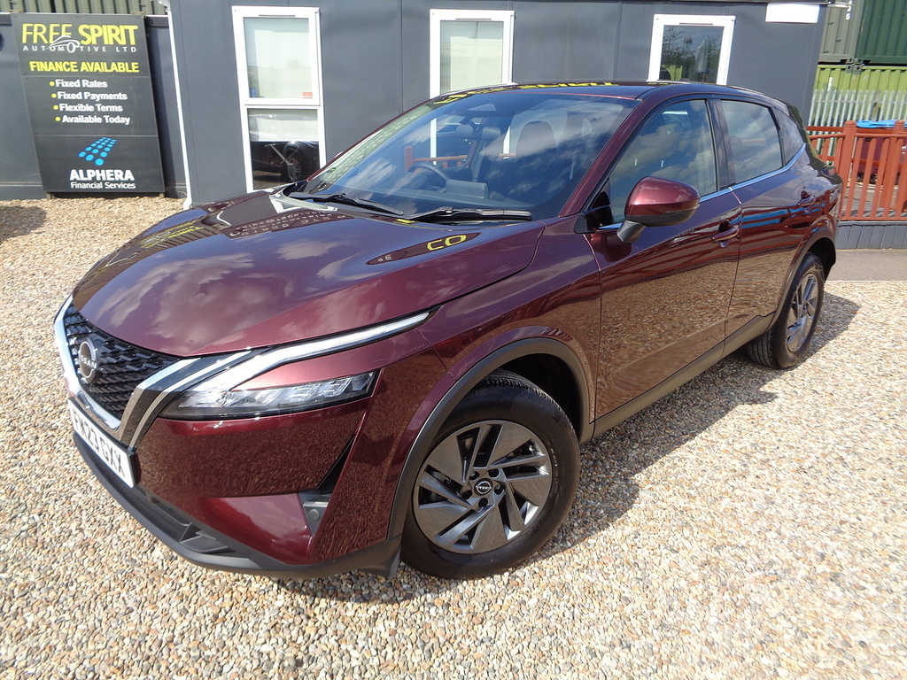 Nissan Qashqai Dig-t Mhev Acenta Premium Red #3