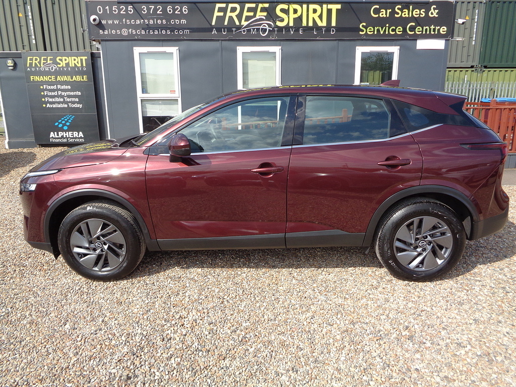 Nissan Qashqai Dig-t Mhev Acenta Premium Red #5