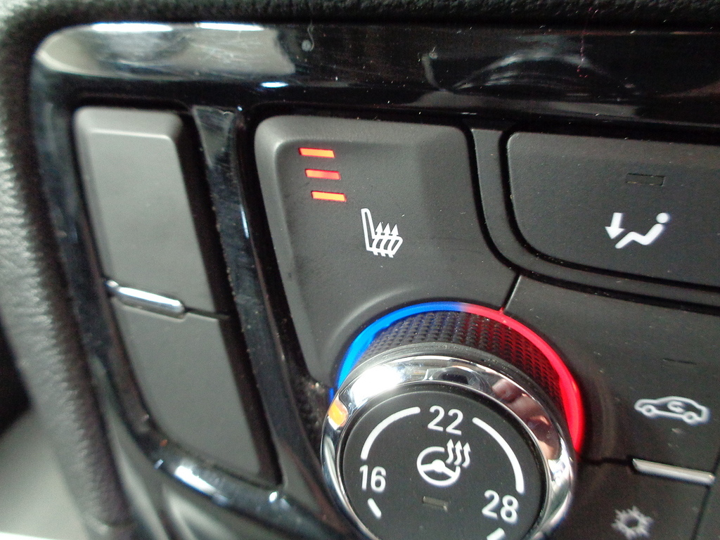 Vauxhall Mokka X Black #18