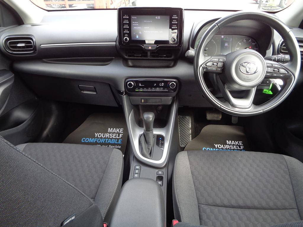 Toyota Yaris Vvt-h Icon Silver #3