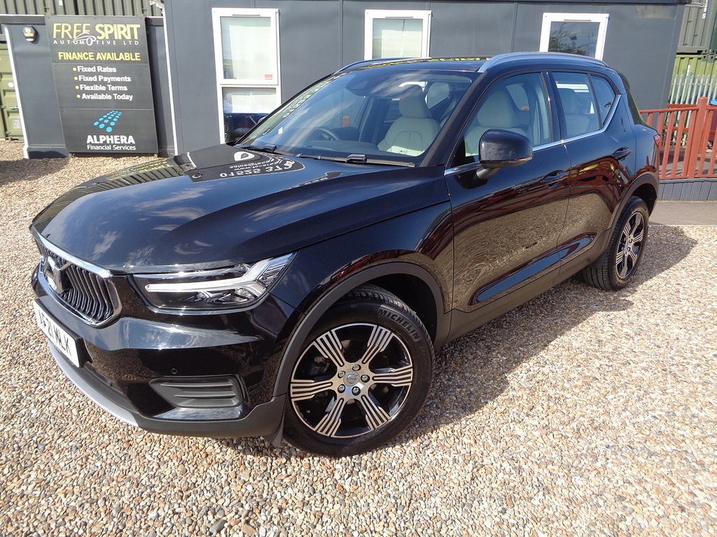 Volvo XC40 T3 Inscription Black #4