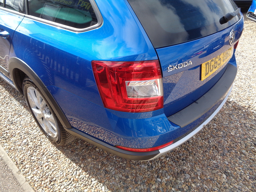 Skoda Octavia 2.0 Tdi Vrs Euro 5 Ss White #31