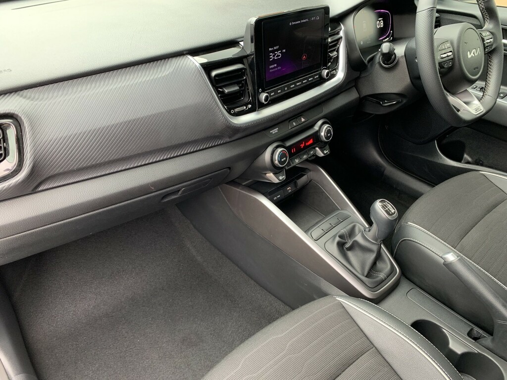 Kia Stonic 1.0 T-gdi Gt-line White #2