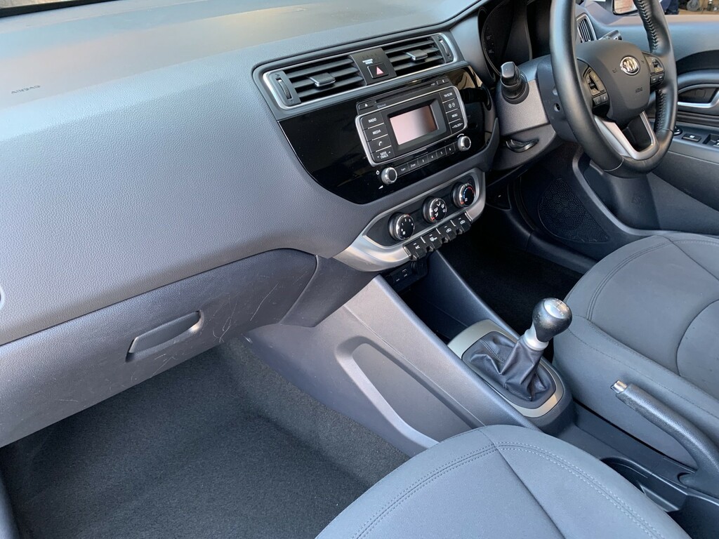 Kia RIO 1.3 Sr7 White #2