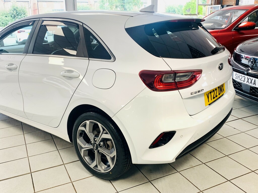 Kia Ceed 1.5 T Gdi Gt Line Hatchback Red #7