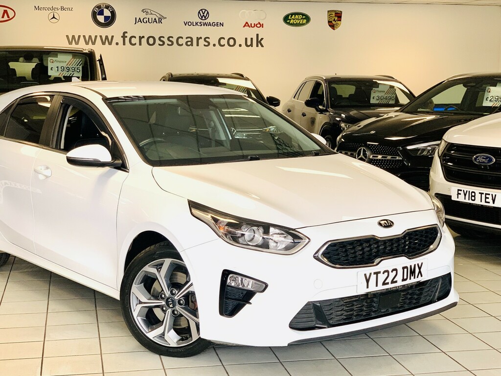 Kia Ceed 1.6 Crdi Mhev 3 White #4