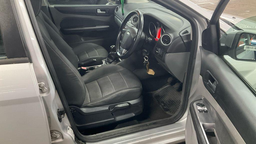 Ford Focus 1.6 Sport  #5