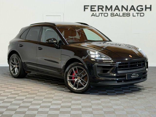 Porsche Macan Automatic Black #2
