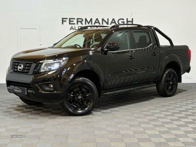 Nissan Navara Automatic Black #4