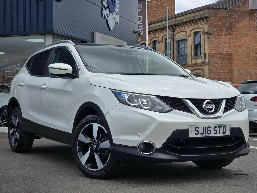 Nissan Qashqai Suv 1.5 Dci N-connecta 2Wd Euro 6 Ss 2016 White