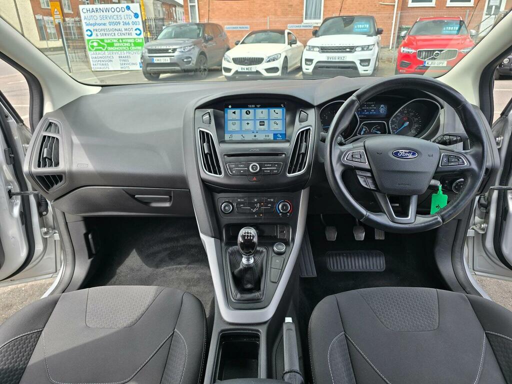 Ford Focus Hatchback 1.5 Tdci Zetec Edition Euro 6 Ss SK67ORJ Silver #2