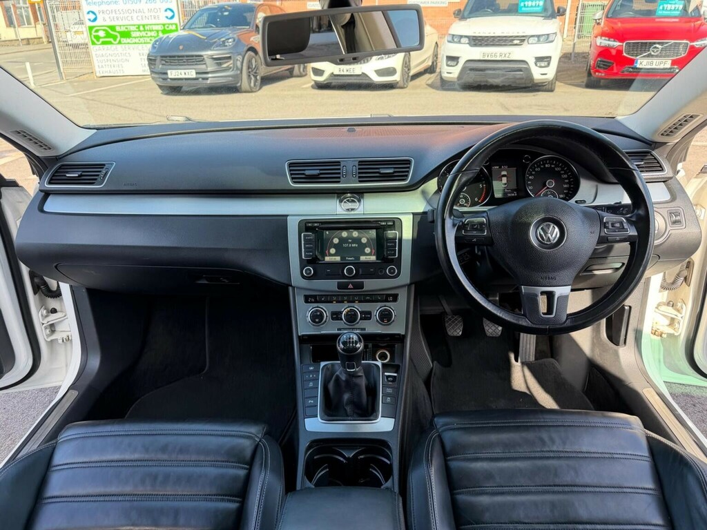 Volkswagen CC 2.0 Tdi Bluemotion Tech Gt Euro 5 Ss White #2