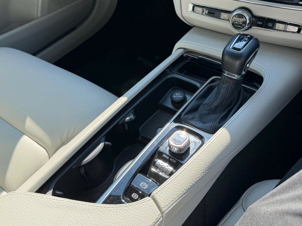 Volvo S90 Black #44