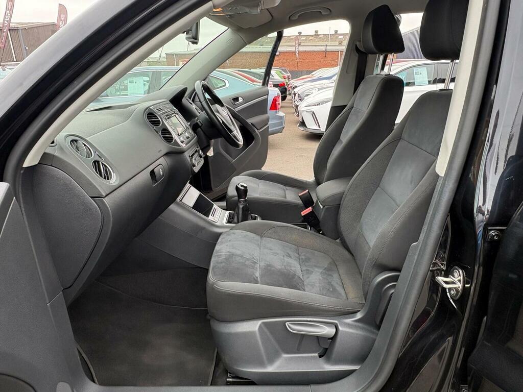 Volkswagen Tiguan Suv 2.0 Tdi Bluemotion Tech Match 4Wd Euro 5 Ss RE64NNF Black #5