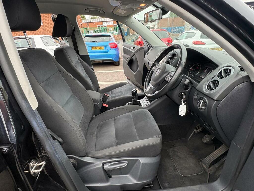 Volkswagen Tiguan Suv 2.0 Tdi Bluemotion Tech Match 4Wd Euro 5 Ss RE64NNF Black #4