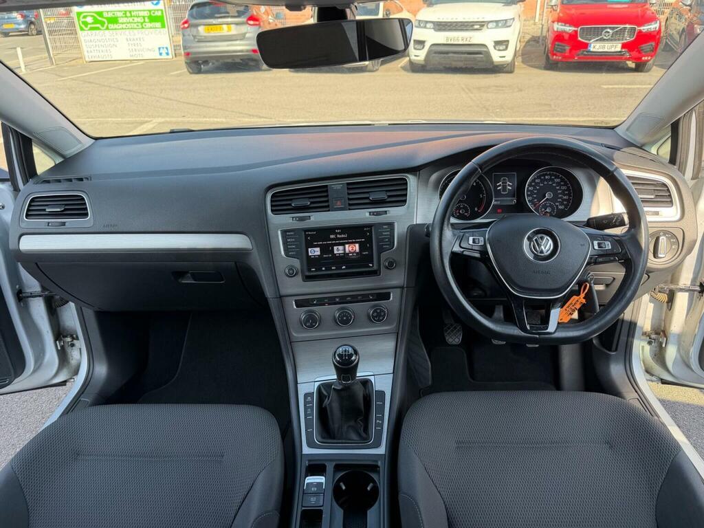 Volkswagen Golf Hatchback 1.6 Tdi Bluemotion Tech Match Edition Eu Silver #2