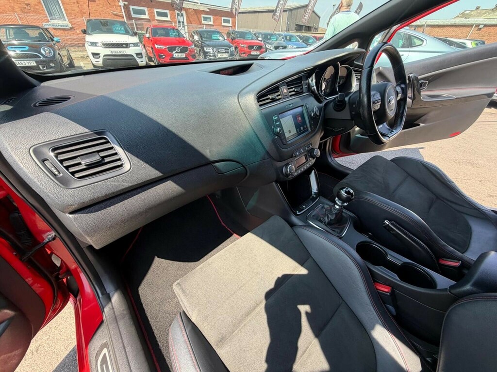 Kia Proceed Red #22