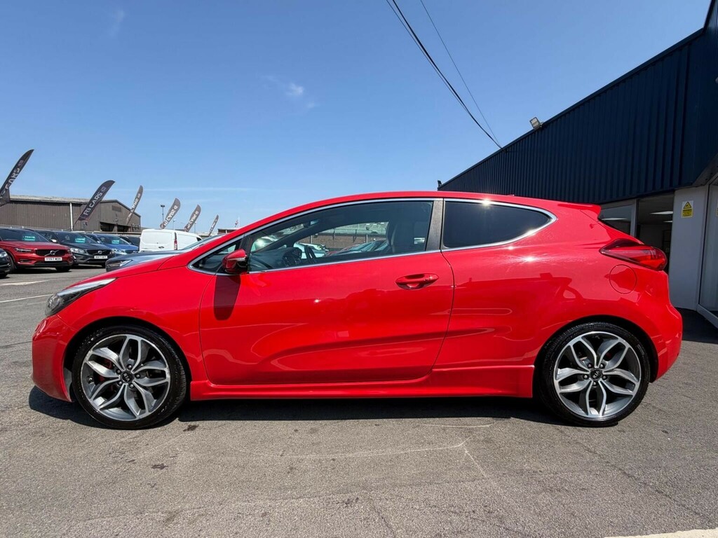 Kia Proceed Red #8
