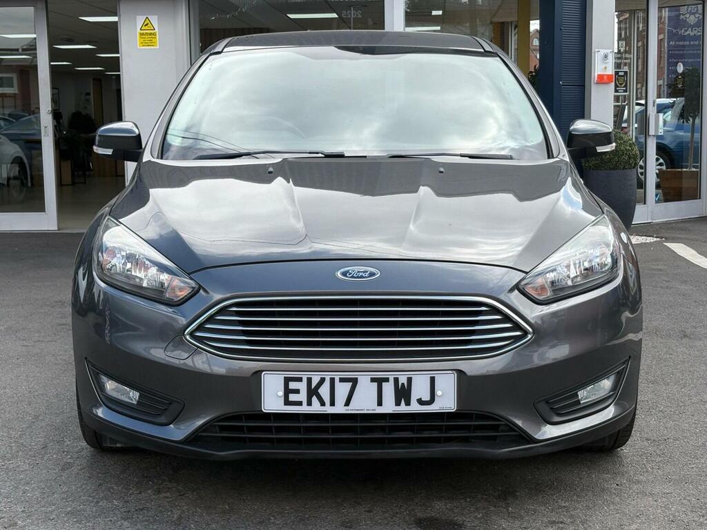Ford Focus Hatchback 1.5 Tdci Zetec Edition Euro 6 Ss EK17TWJ Grey #6