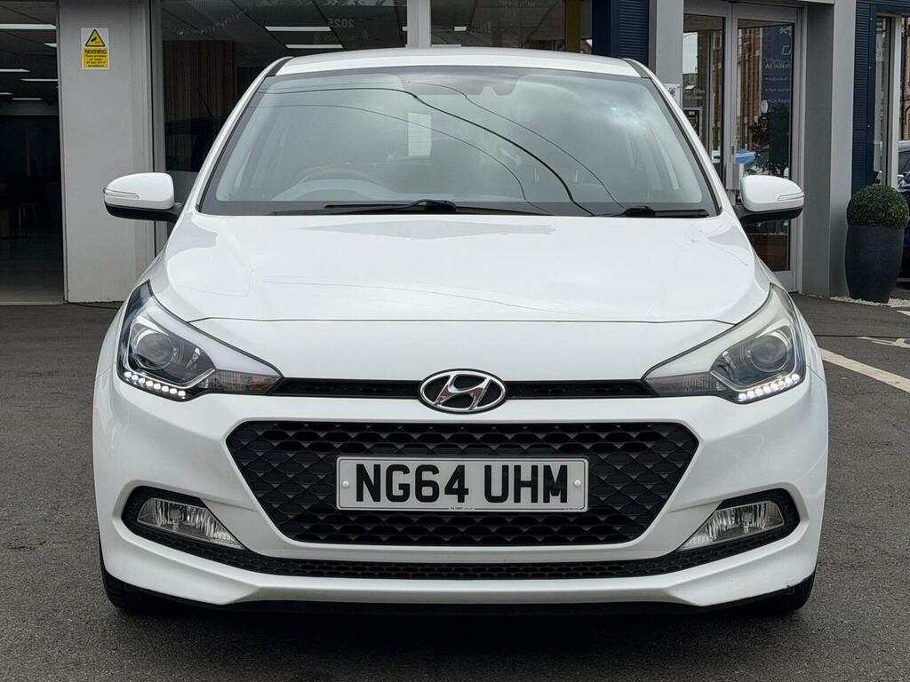 Hyundai I20 Hatchback 1.2 Blue Drive Se Euro 6 Ss 2015 NG64UHM White #4
