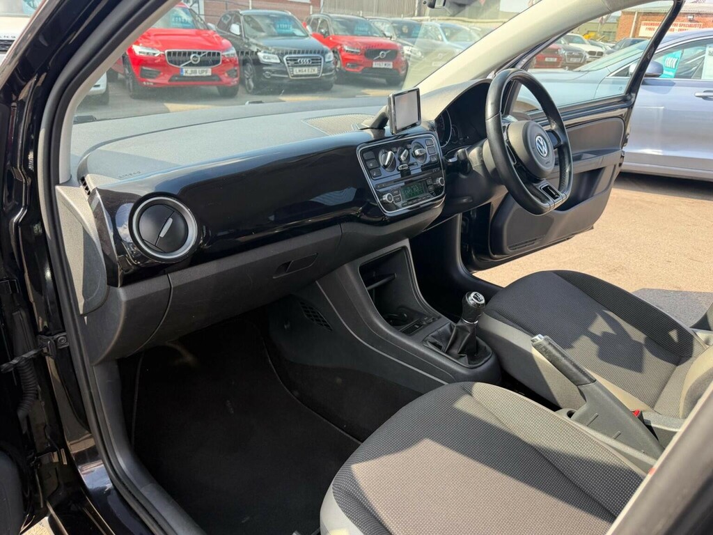 Volkswagen Up 1.0 Club Up 3X Services, Sat Nav 20 Road Tax Black #9