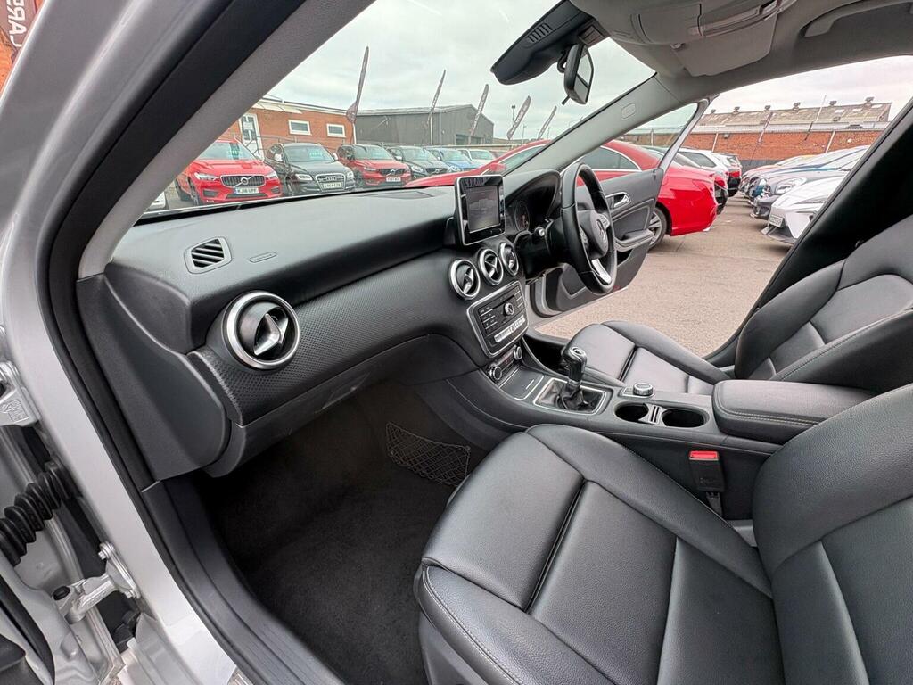 Mercedes-Benz A Class Hatchback 1.5 A180d Se Euro 6 Ss 201616 BN16NLF Silver #5