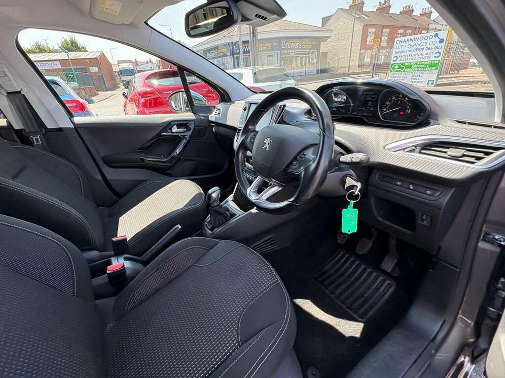 Peugeot 208 1.2 Puretech Tech Edition Euro 6 Ss Grey #2