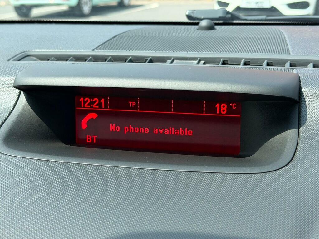 Vauxhall Meriva Meriva Tech Line White #32