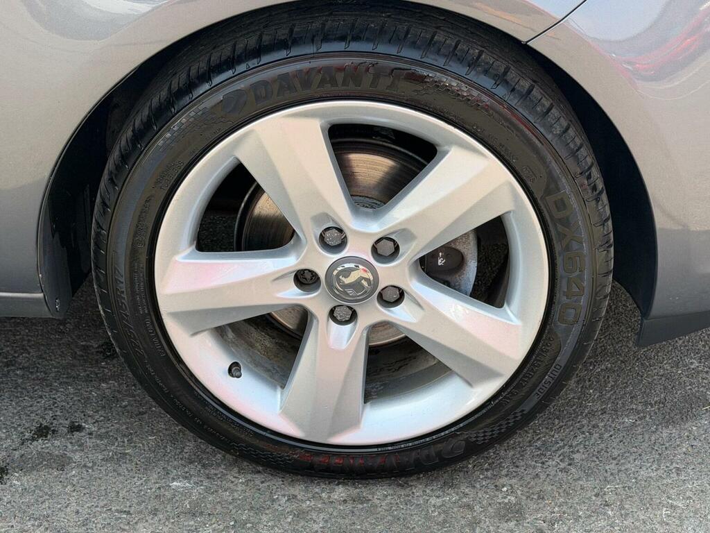 Vauxhall Meriva Meriva Tech Line White #47