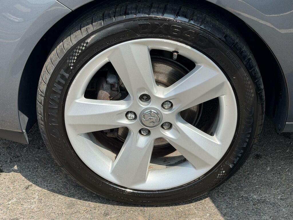 Vauxhall Meriva Meriva Tech Line White #46
