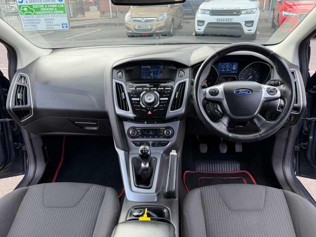 Ford Focus Hatchback 1.6 Tdci Econetic Titanium Navigator Eur BW14FUP Grey #2