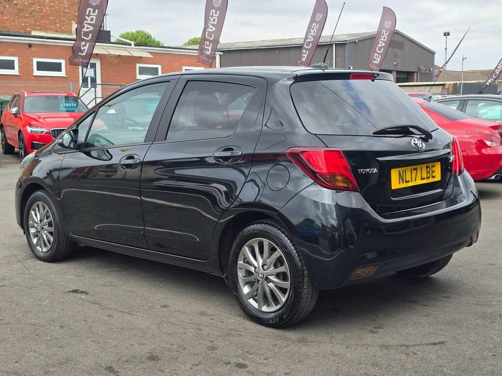 Toyota Yaris Hatchback White #9
