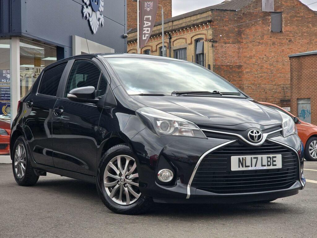 Toyota Yaris 1.33 Dual Vvt-i Icon Euro 6 Black
