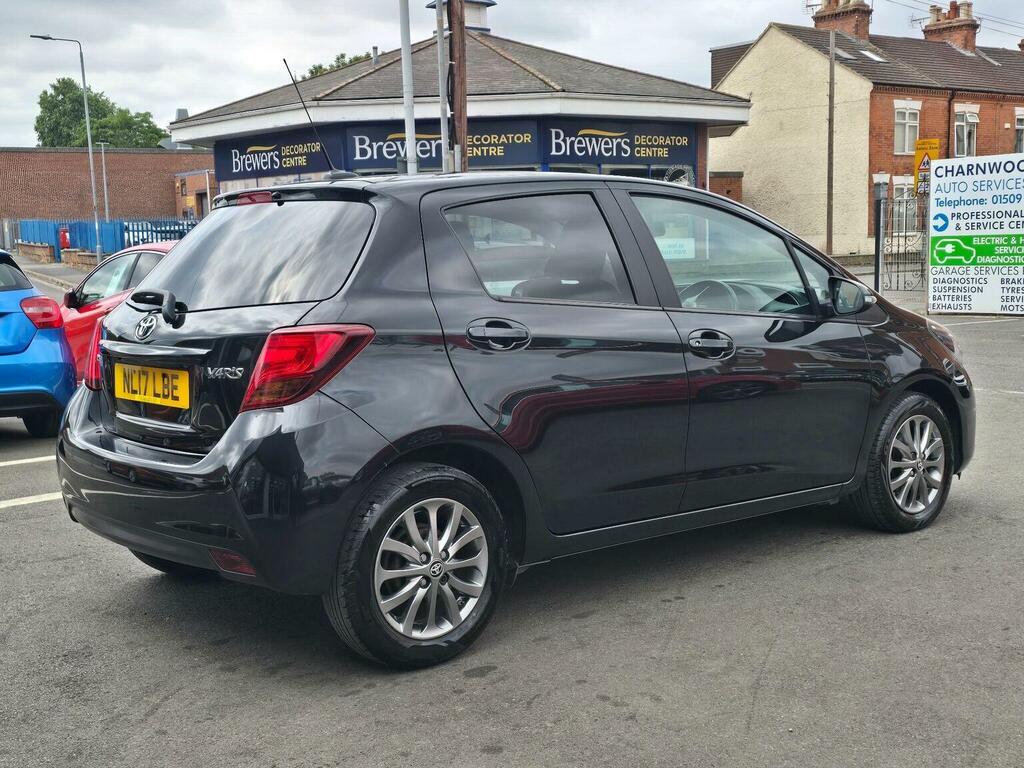 Toyota Yaris Hatchback White #10