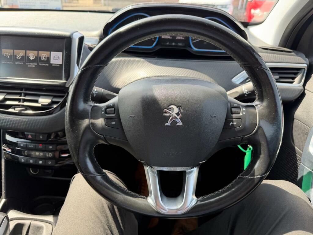 Peugeot 2008 Suv 1.2 Puretech Active 201717 White #23