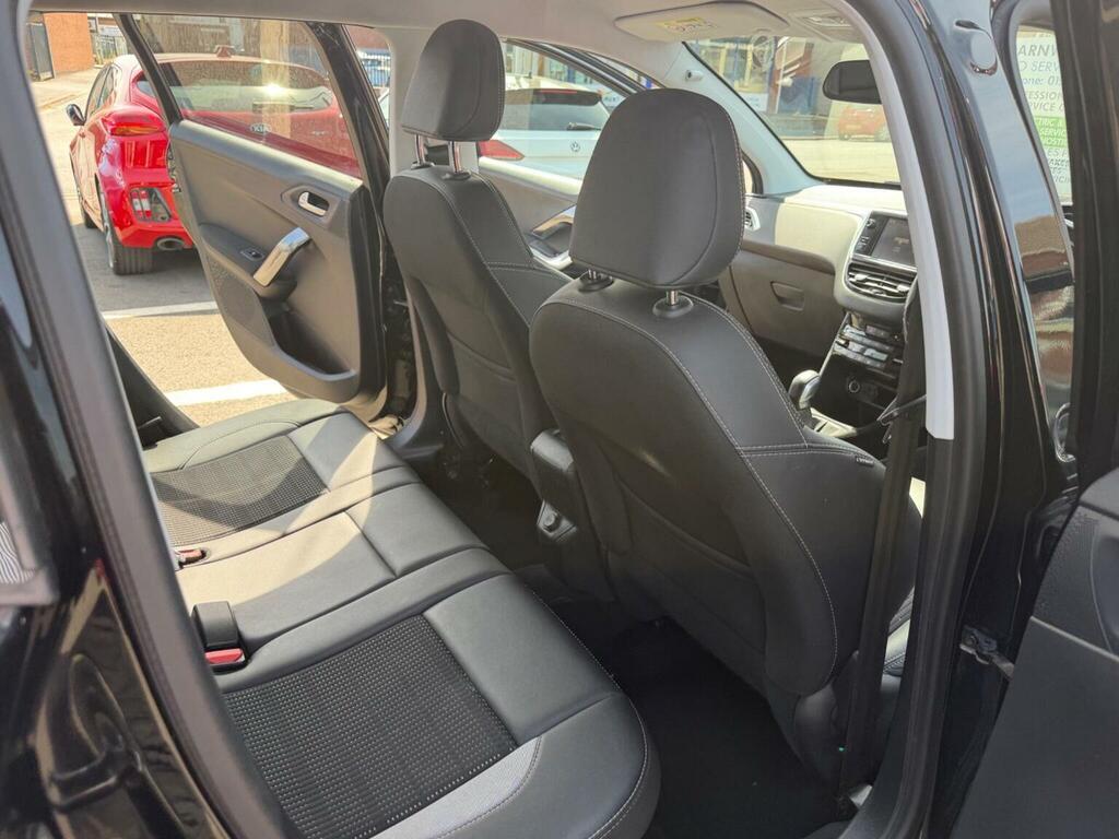 Peugeot 2008 Suv 1.2 Puretech Active 201717 White #19