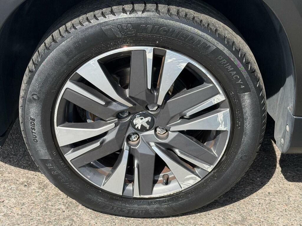 Peugeot 2008 Suv 1.2 Puretech Active 201717 White #43