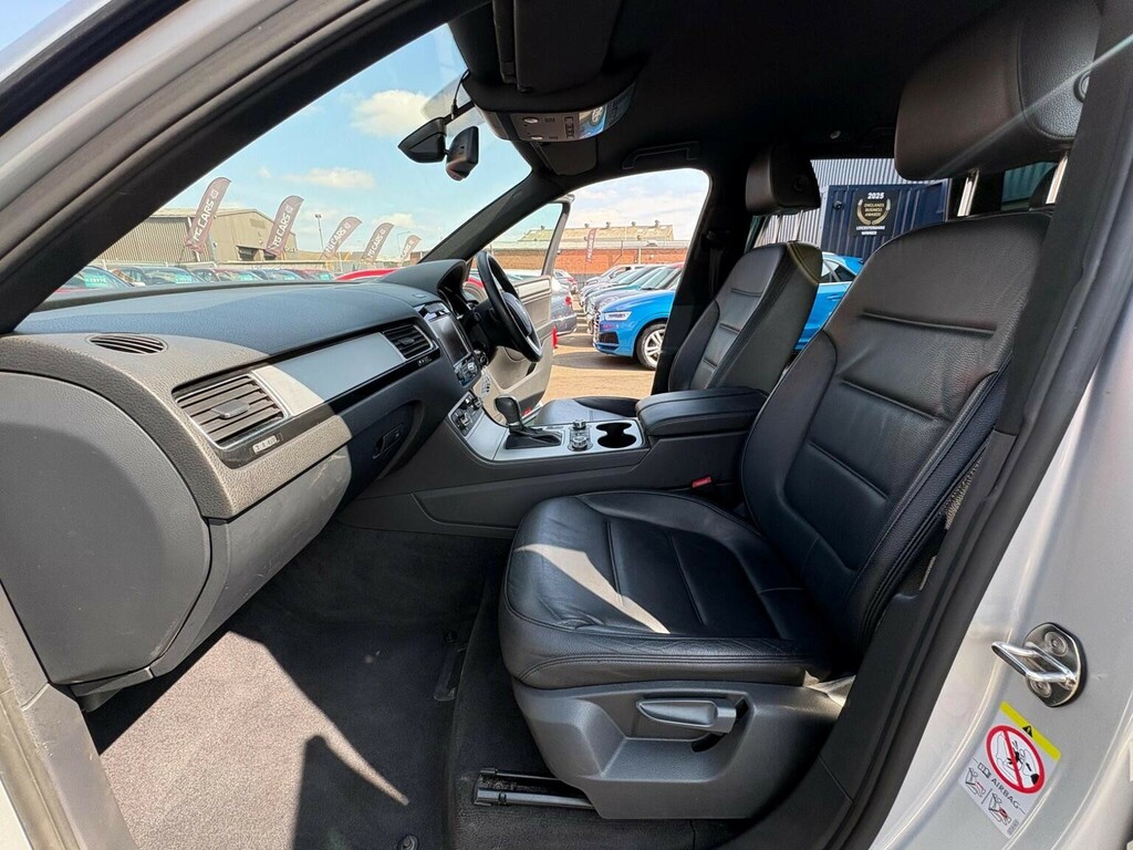 Volkswagen Touareg Suv 3.0 Tdi V6 Bluemotion Tech Altitude Tiptronic Silver #4