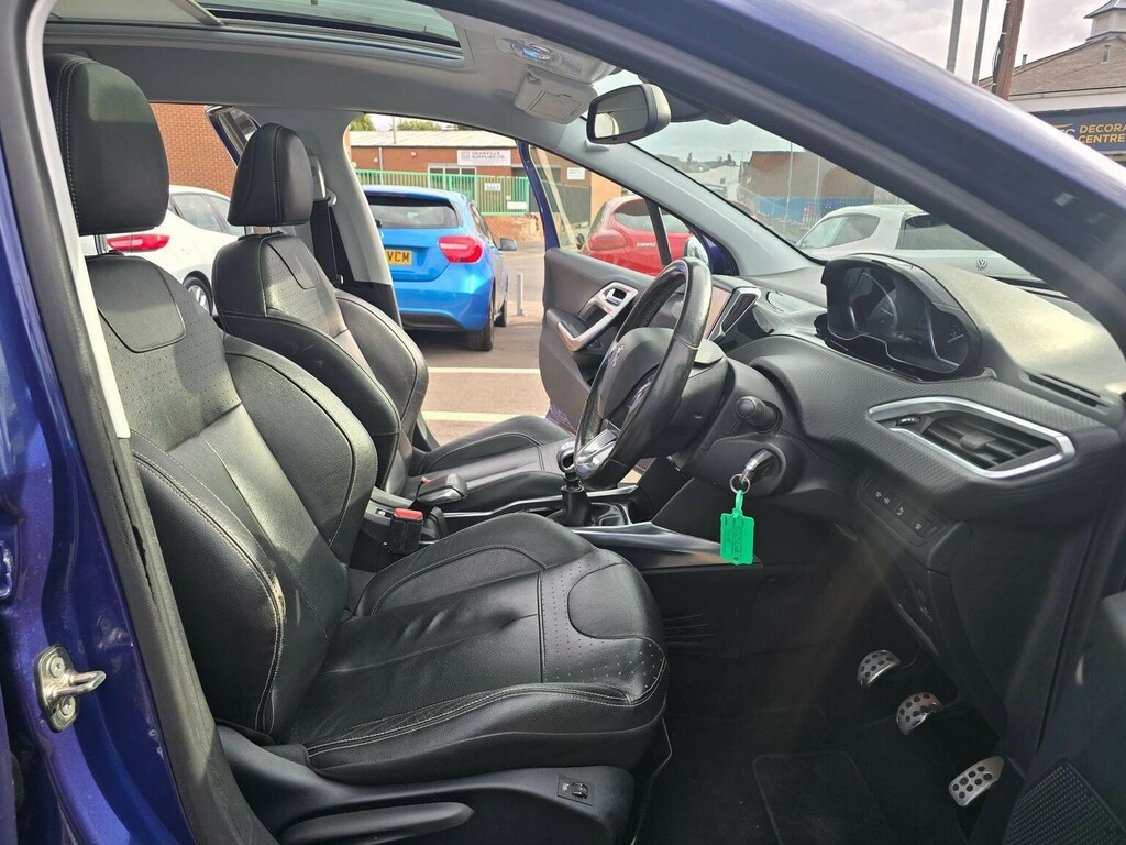 Peugeot 2008 1.2 Vti White #17
