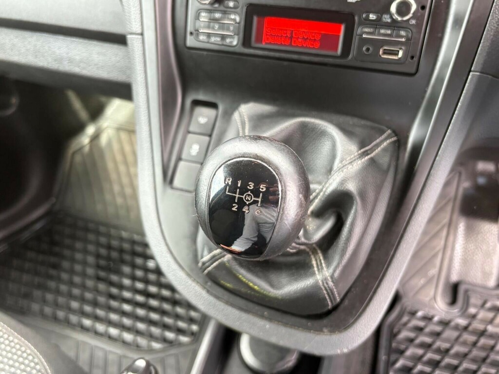 Mercedes-Benz CITAN  White #15